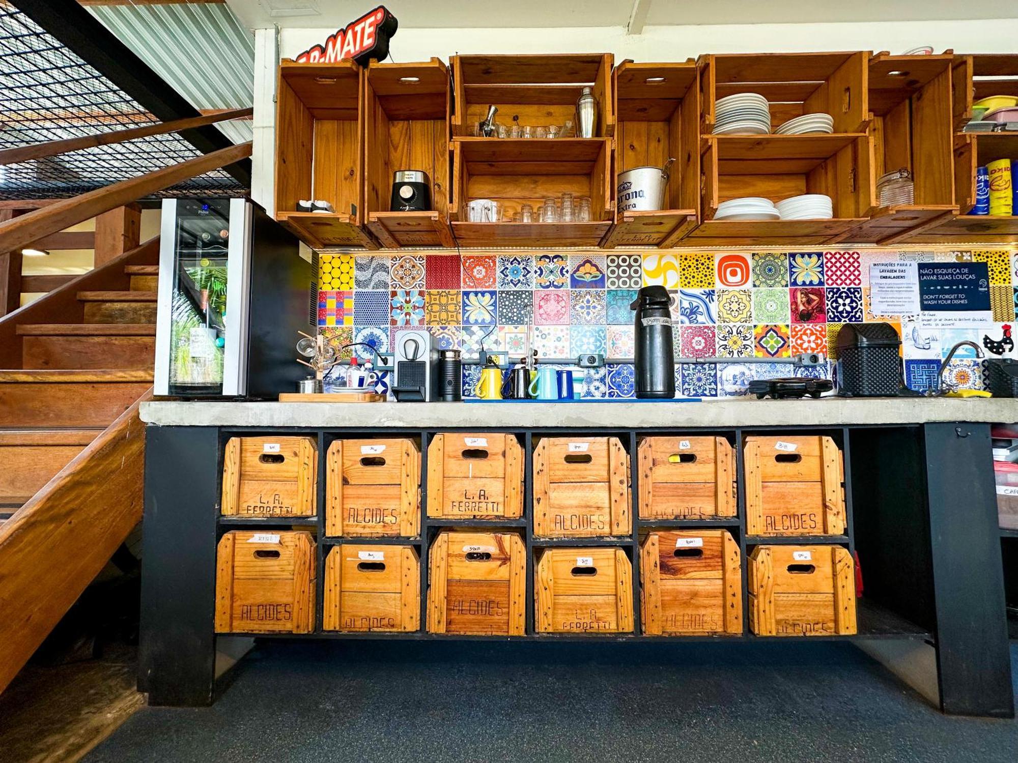 Laika Hostel Камбури Экстерьер фото